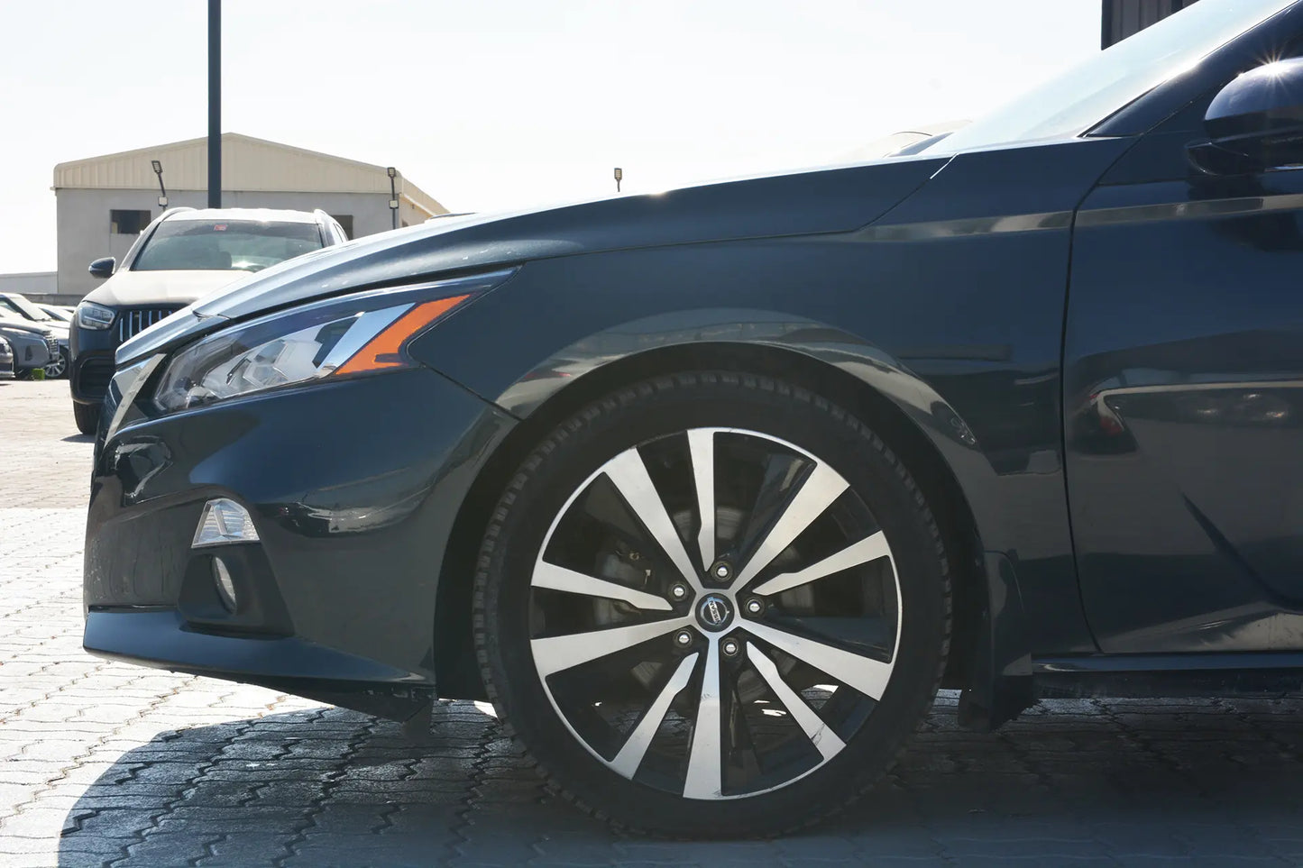 2019 Nissan Altima Platinum - Fast Wheel