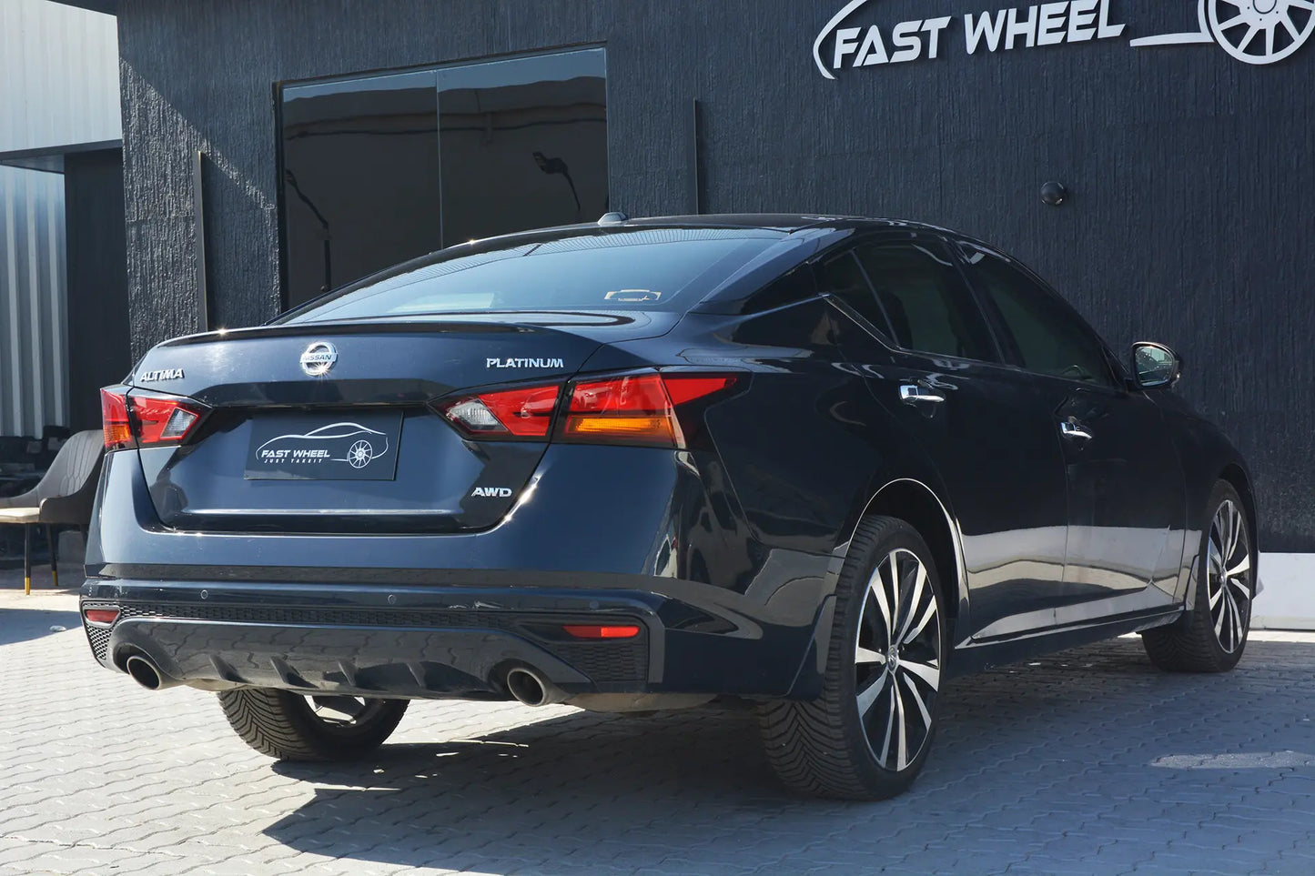 2019 Nissan Altima Platinum - Fast Wheel
