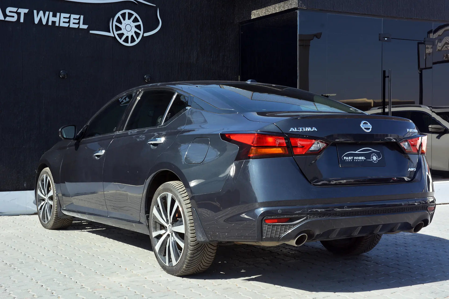 2019 Nissan Altima Platinum - Fast Wheel