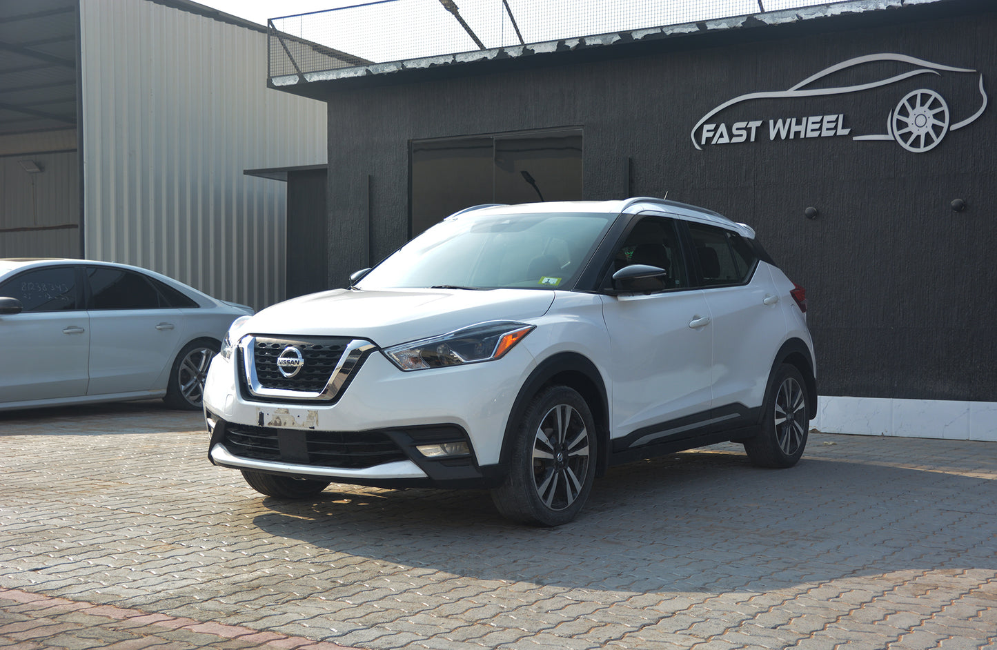 2020 Nissan Kicks SR - Fast Wheel