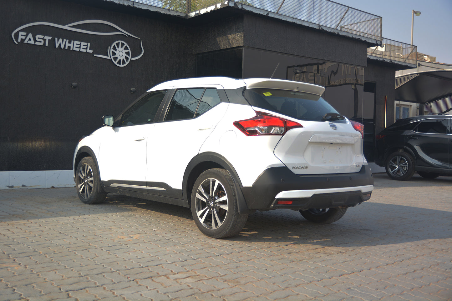 2020 Nissan Kicks SR - Fast Wheel