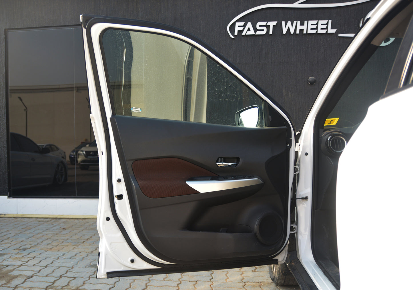 2020 Nissan Kicks SR - Fast Wheel