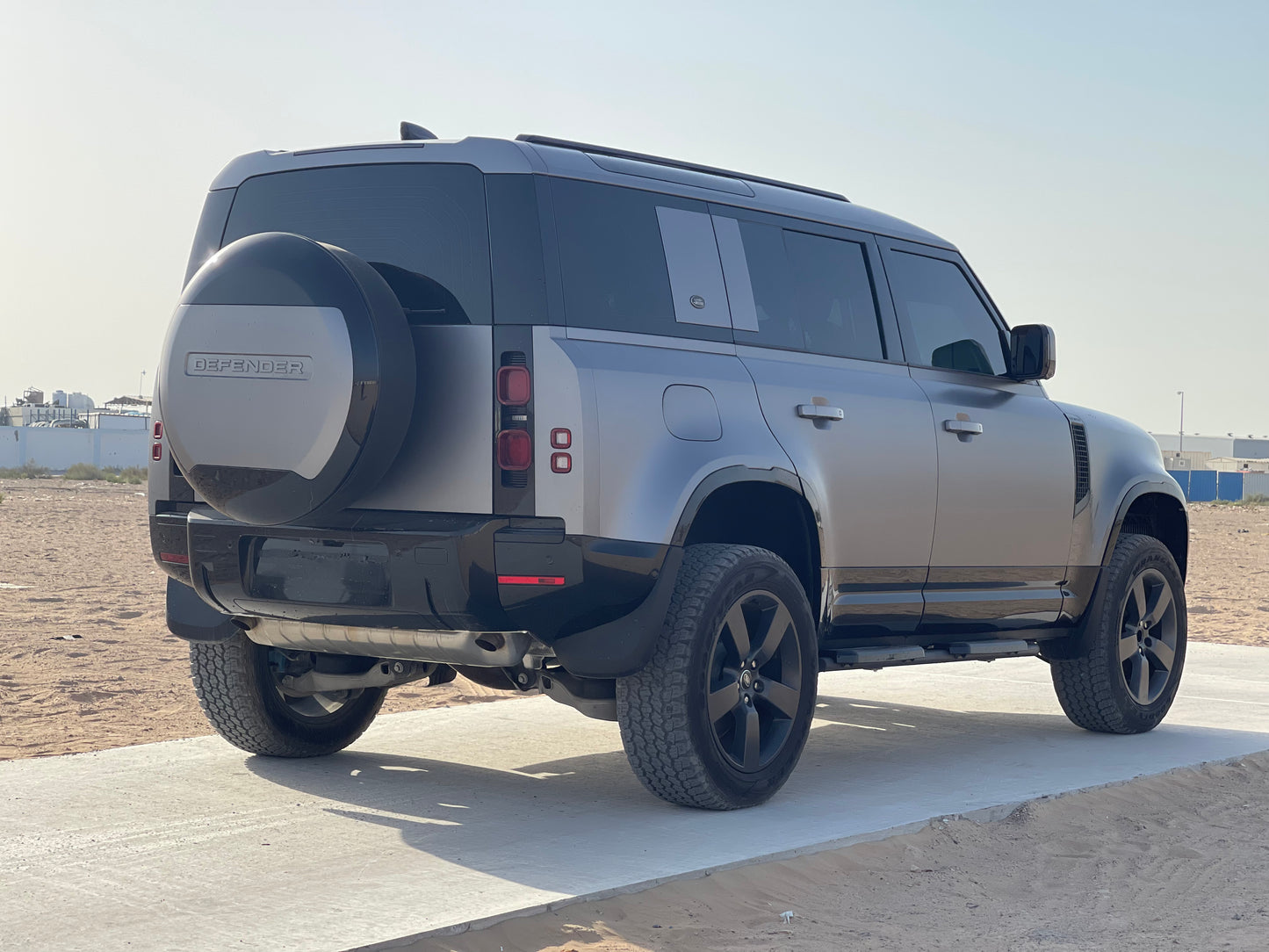 2024 RANGE ROVER DEFENDER - Fast Wheel