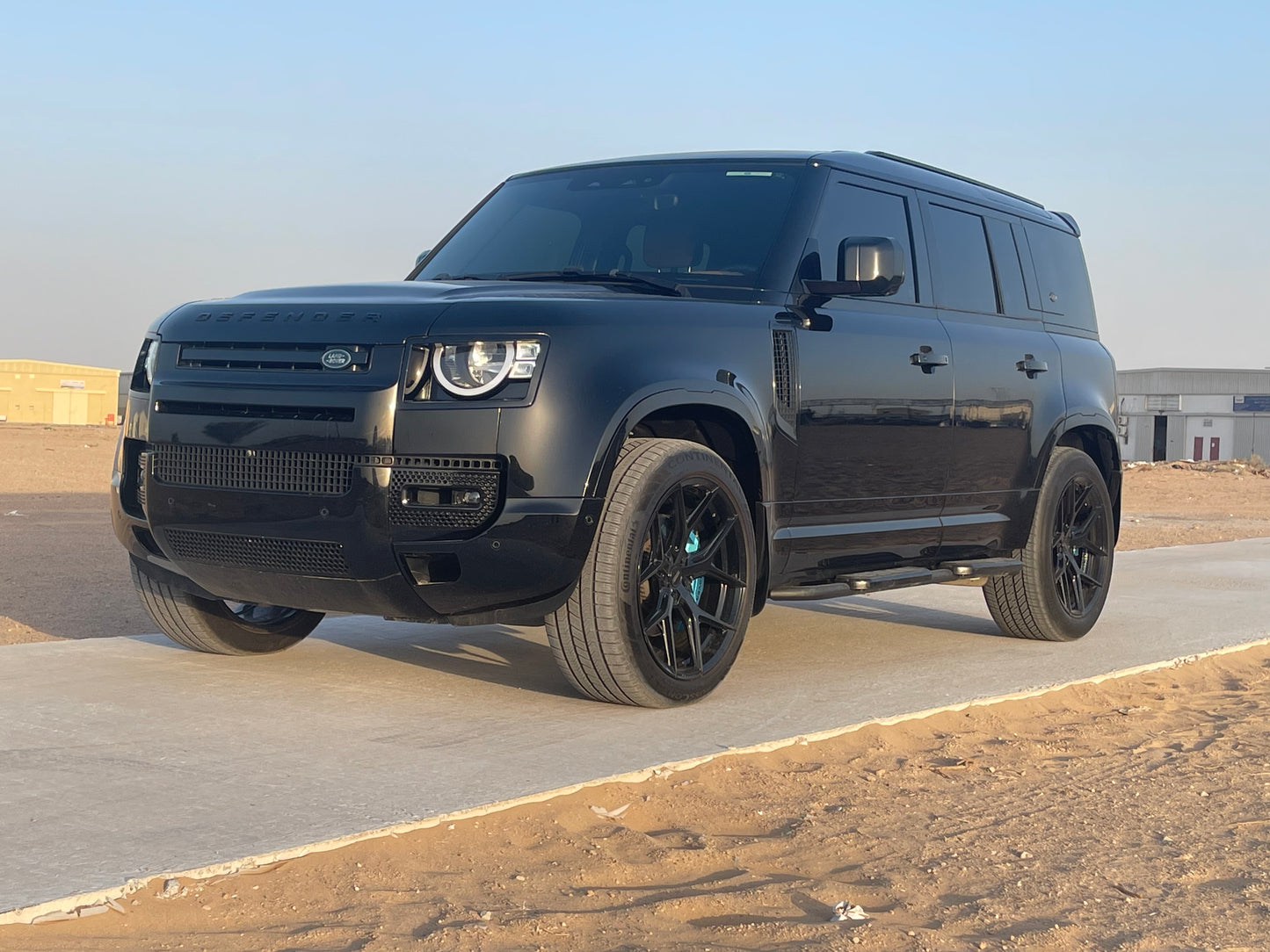 2023 LAND ROVER DEFENDER P400 - Fast Wheel
