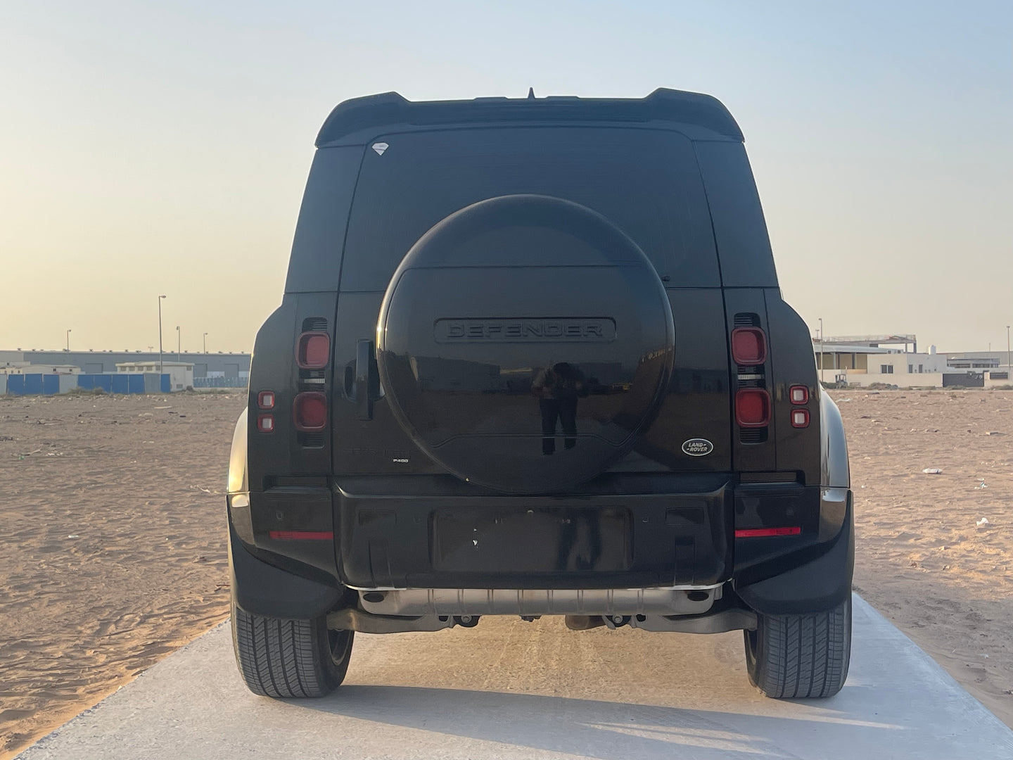 2023 LAND ROVER DEFENDER P400 - Fast Wheel