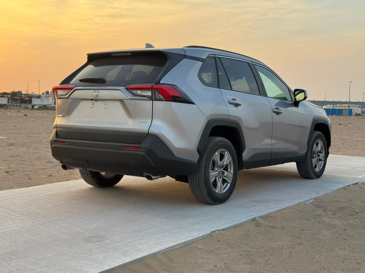2024 TOYOTA RAV4 XLE - Fast Wheel