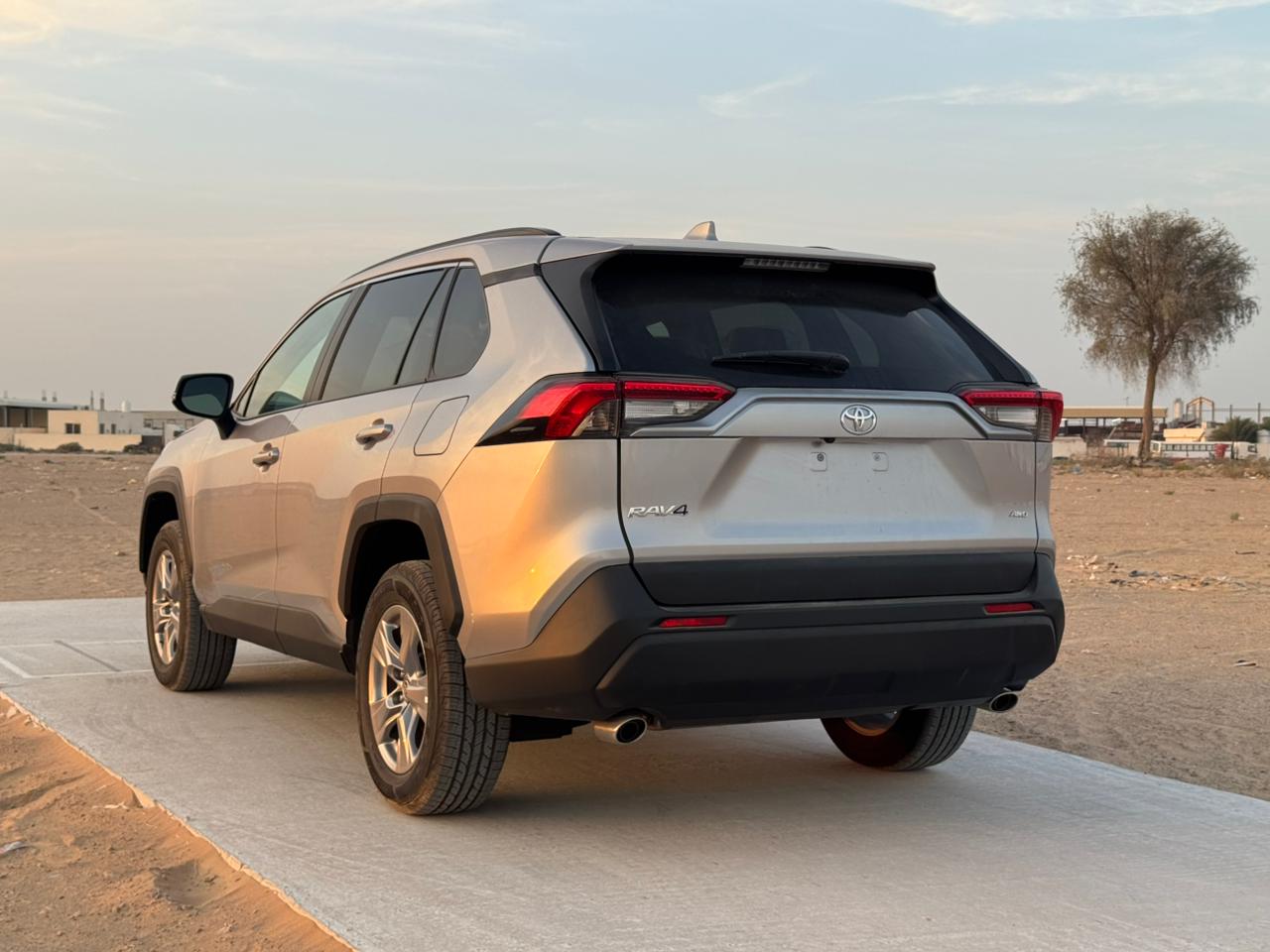 2024 TOYOTA RAV4 XLE - Fast Wheel