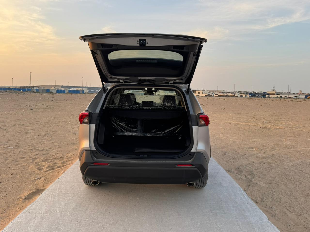 2024 TOYOTA RAV4 XLE - Fast Wheel