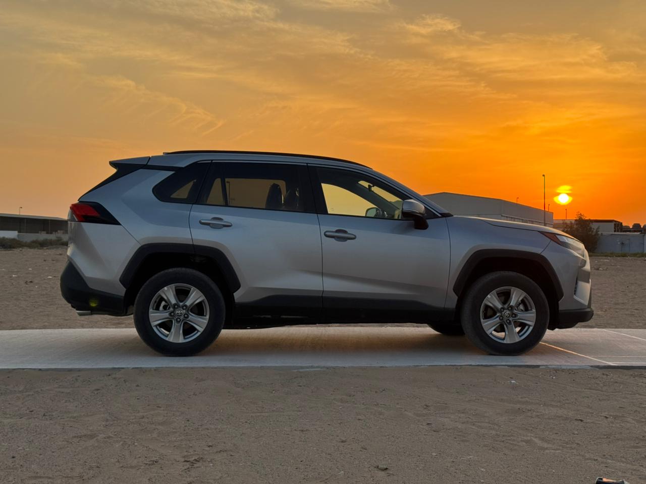 2024 TOYOTA RAV4 XLE - Fast Wheel