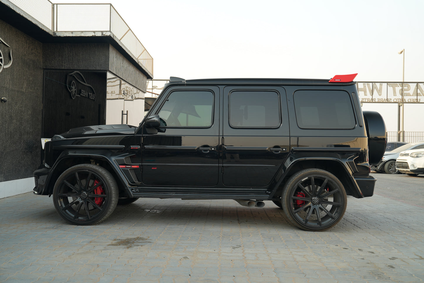 MERCEDES BRABUS G 700
