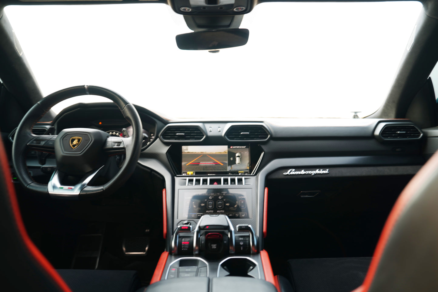 2022 LAMBORGHINI URUS