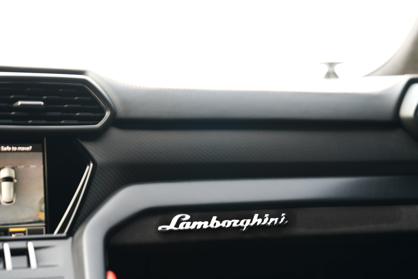 2022 LAMBORGHINI URUS