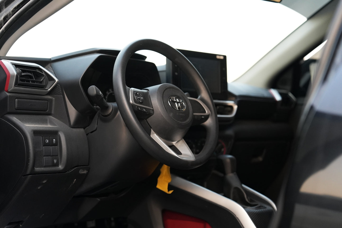 2023 TOYOYA RAIZE E - Fast Wheel