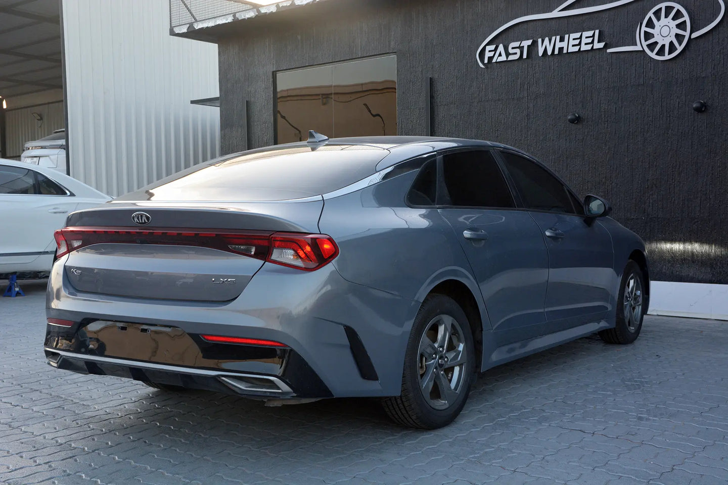2021 KIA	K5 LXS - Fast Wheel