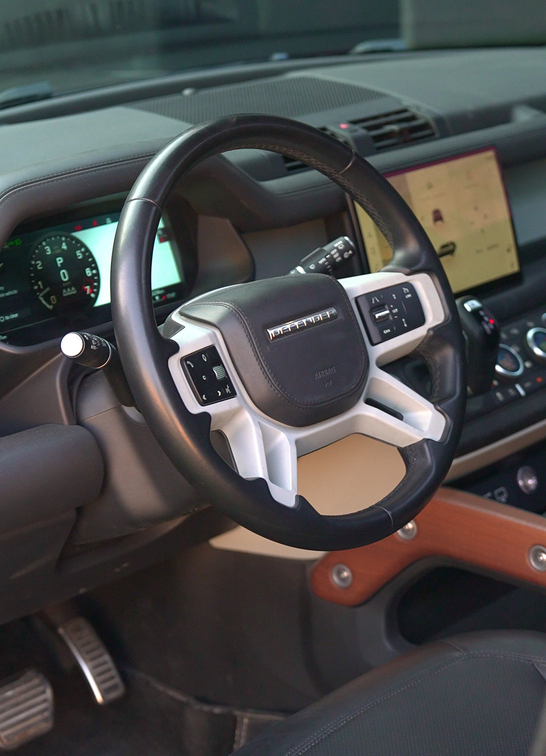 Land Rover Defender P400 - Fast Wheel