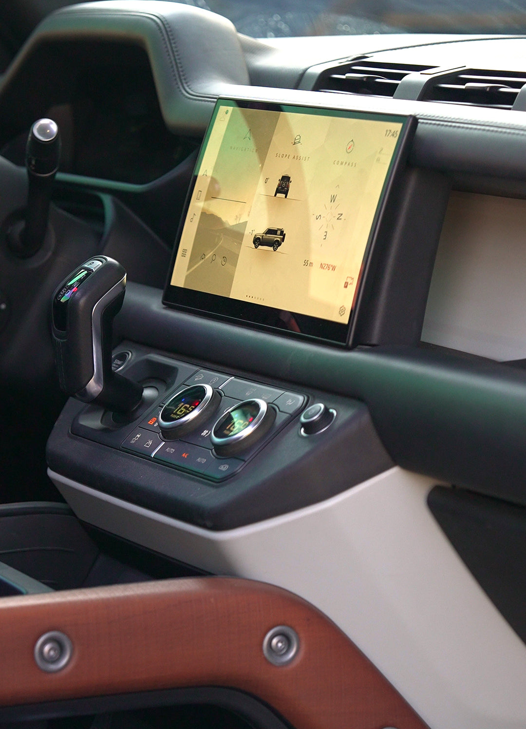 Land Rover Defender P400 - Fast Wheel